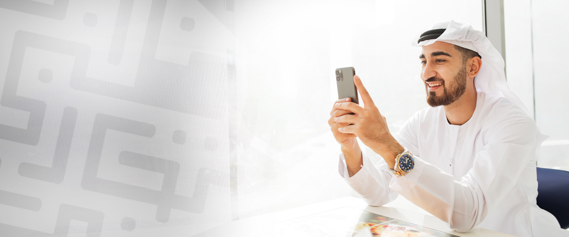 Convert your ADCB Touchpoints or Mashreq Vantage Points to LAKA Gift Cards.